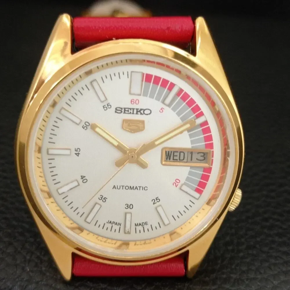 Vintage 1970 Seiko Automatic Mens Gold Watch W/daydate & White accents
